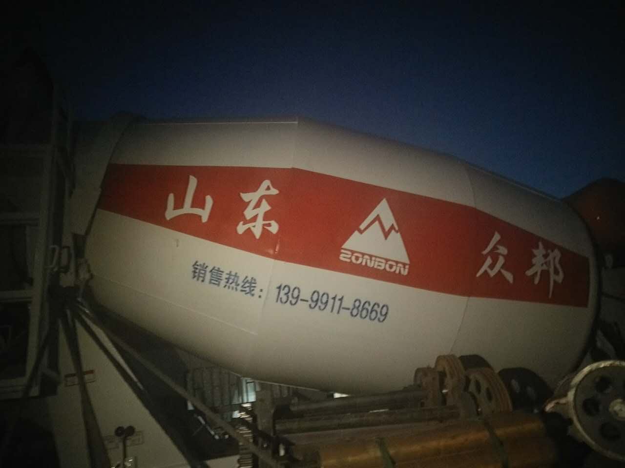 重邦干货分享--混凝土搅拌机安装作业中的七个要点
